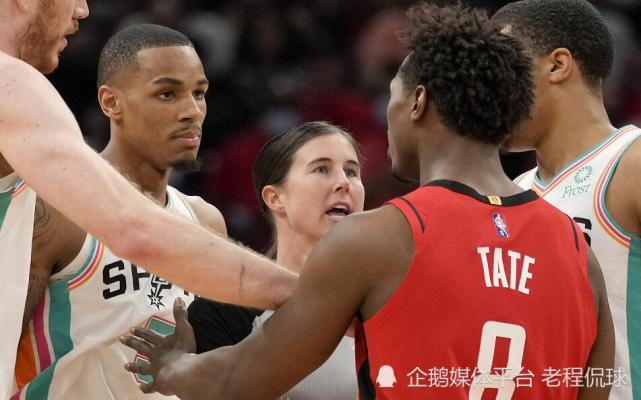  穆雷末节21分马刺逆转火箭  